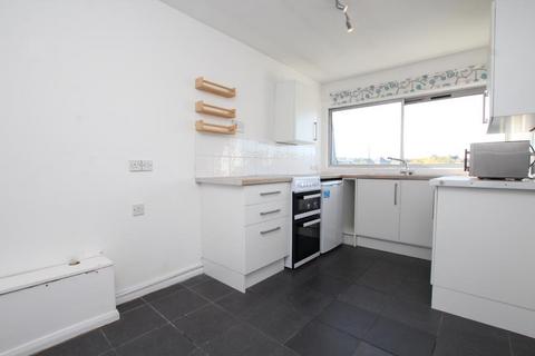 2 bedroom apartment to rent, Alma Court, Bristol BS8