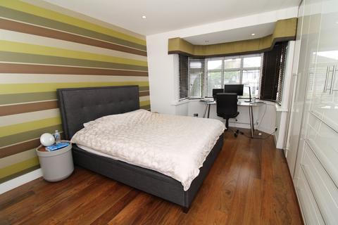 3 Wickham Chase, West Wickham, BR4 0BD