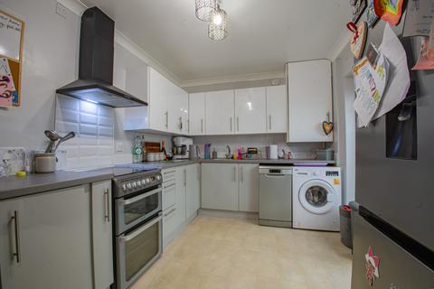 45 Haveswater Close, Gunthorpe, Peterborough, PE4 7DT
