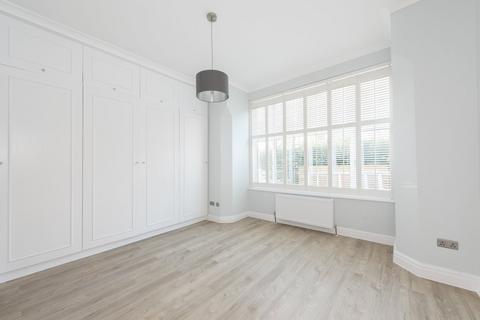 3 bedroom apartment to rent, Howitt Road, London, NW3