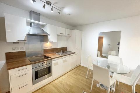 2 bedroom flat to rent, 11 Mann Island*, Liverpool L3