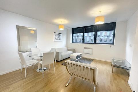 2 bedroom flat to rent, 11 Mann Island*, Liverpool L3