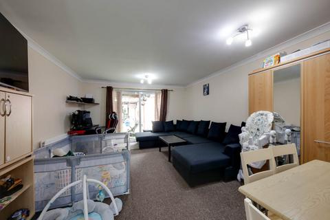 3 bedroom house for sale, Schooner Close, Barking, Essex