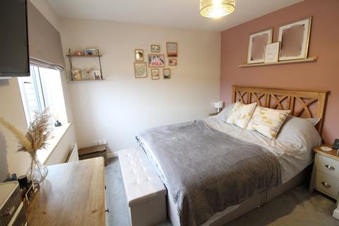 12 Parry Close, Harden, Bingley, BD16 1TR