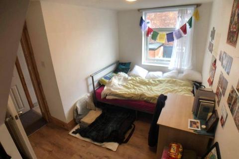 5 bedroom terraced house to rent, Brailsford Road, Manchester M14