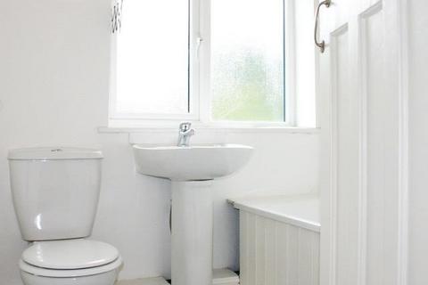 6 bedroom terraced house to rent, Edgeworth Drive, Manchester M14