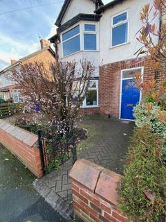 6 bedroom terraced house to rent, Edgeworth Drive, Manchester M14