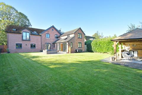 5 bedroom townhouse for sale, Stafford Road, Eccleshall, ST21