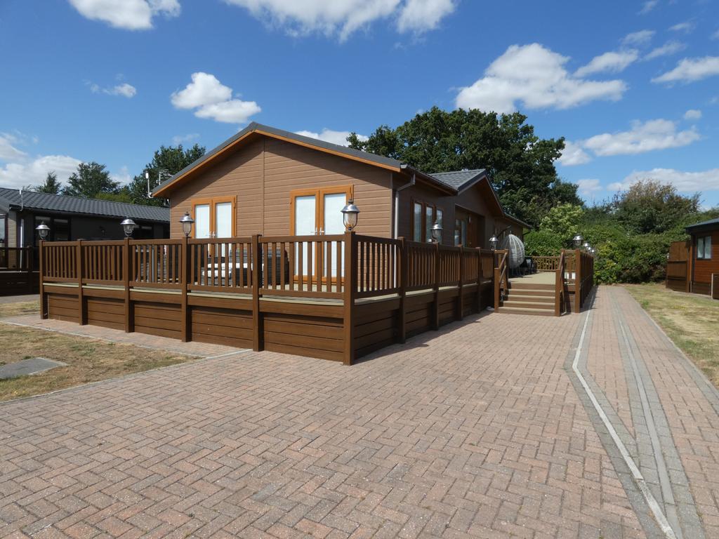 2 Bedroom Lodge for Sale