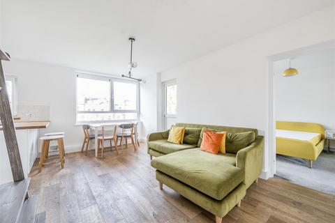 1 bedroom flat for sale, Brondesbury Road, London, NW6