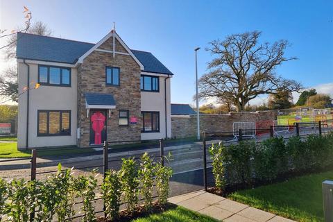 4 bedroom detached house for sale, Fore Street, Lifton