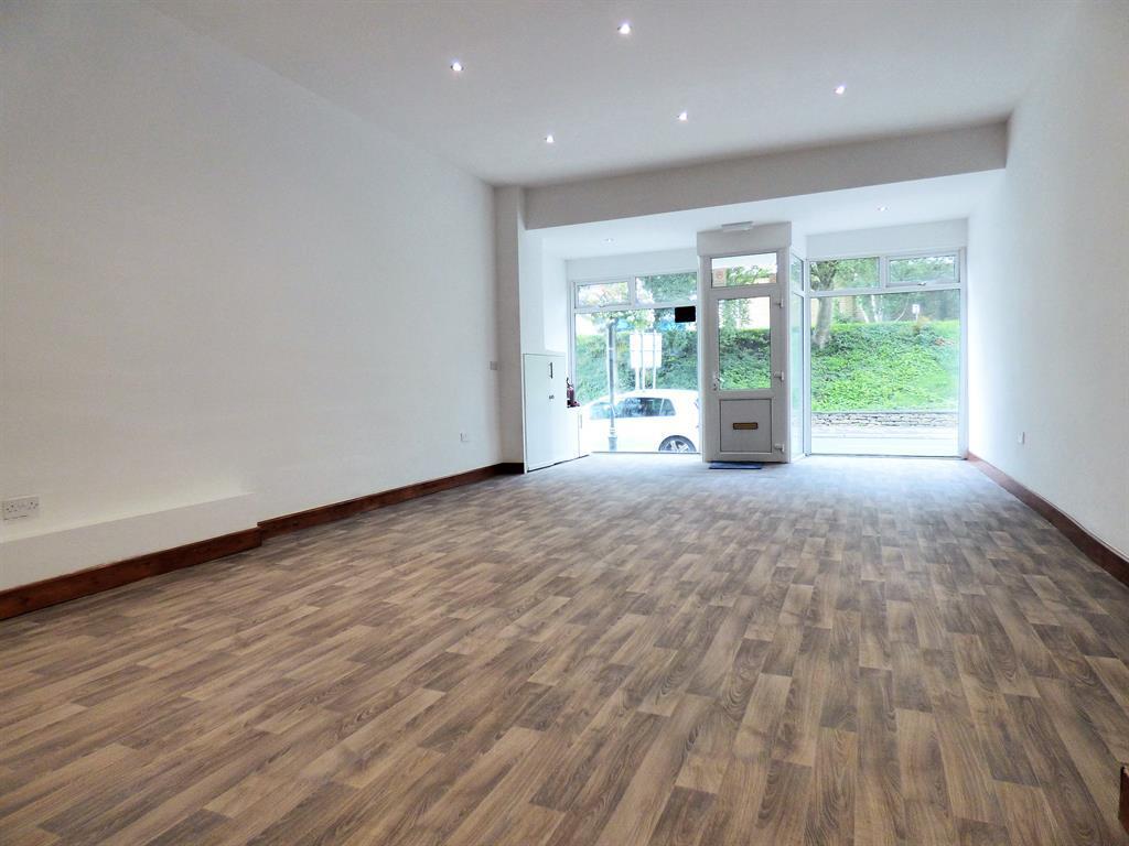 Colne Road, Earby, Barnoldswick Property to rent £585 pcm (£135 pw)