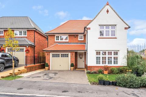 4 bedroom detached house for sale, Falcon Road, Warminster, BA12