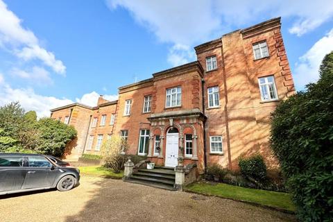 2 bedroom flat for sale, Windlesham,  Surrey,  GU20