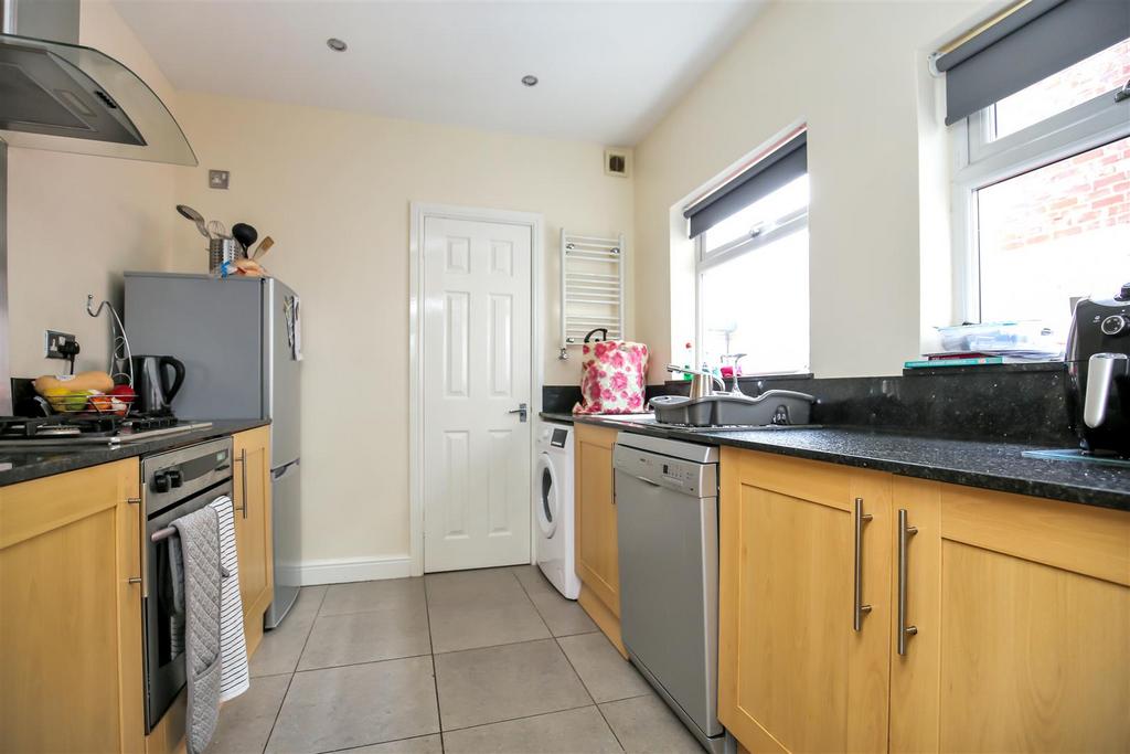 Bayswater Road, Newcastle Upon Tyne NE2 2 bed flat to rent £1,214 pcm