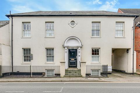 2 bedroom flat for sale, High Street, Westerham TN16