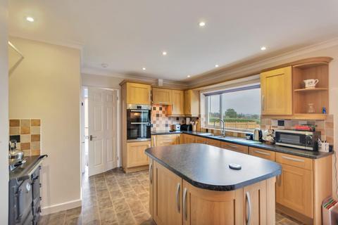 3 bedroom bungalow for sale, Berriew, Welshpool