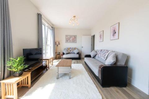 2 bedroom flat for sale, West Green Drive, Crawley RH11