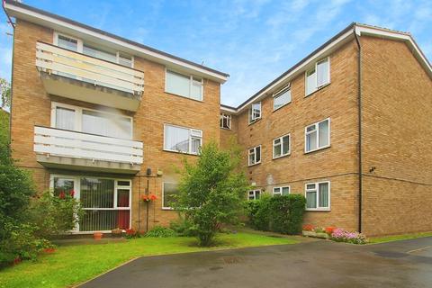 2 bedroom flat to rent, Laburnum Grove, Langley SL3