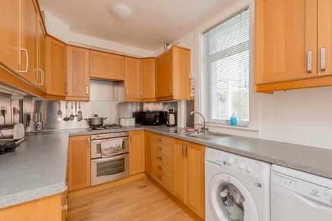 82 Boswall Terrace, Edinburgh, EH5 2EW