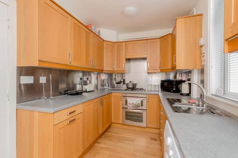 82 Boswall Terrace, Edinburgh, EH5 2EW