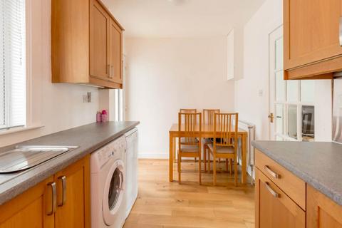 82 Boswall Terrace, Edinburgh, EH5 2EW