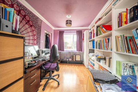 181 Bell Avenue, Romford, RM3 7BX