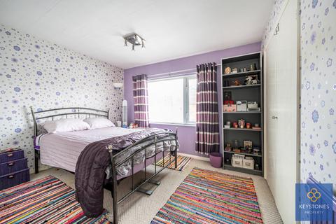 181 Bell Avenue, Romford, RM3 7BX