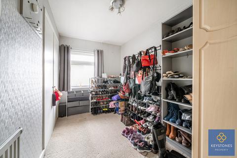 181 Bell Avenue, Romford, RM3 7BX