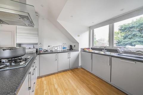 2 bedroom flat for sale, Copers Cope Road, Beckenham