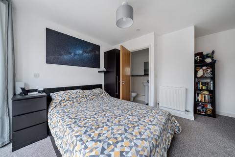 2 bedroom apartment for sale, Lyons Crescent, Tonbridge, Kent