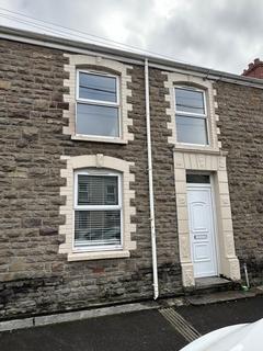 3 bedroom terraced house to rent, Station Road, Ammanford SA18