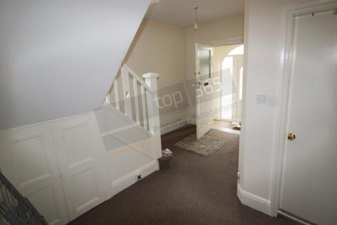 8 bedroom detached house to rent, *180PPPW* INCLUSIVE. Harlaxton Drive, NOTTINGHAM NG7