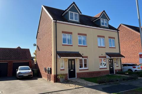 3 bedroom semi-detached house for sale, Lea Castle Drive, Kidderminster, DY10 3FB