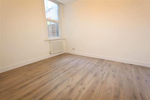 2 bedroom flat to rent, Imperial Road, London N22