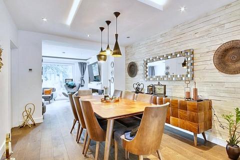 4 bedroom semi-detached house for sale, Rowantree Road, London N21