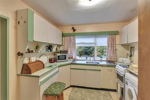 3 bedroom detached house for sale, Bachie Road, Llanfyllin, SY22