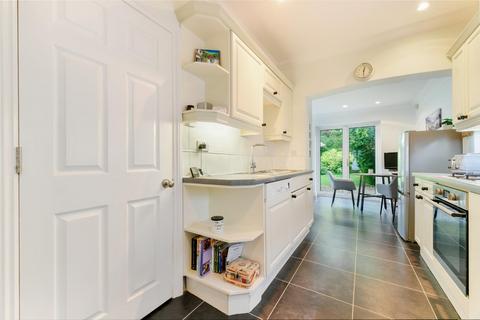 69 Ashurst Road, Tadworth, KT20 5EY