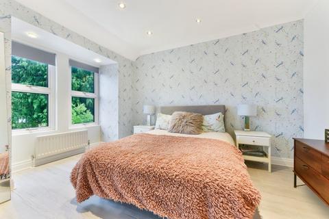 69 Ashurst Road, Tadworth, KT20 5EY