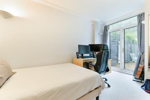 69 Ashurst Road, Tadworth, KT20 5EY