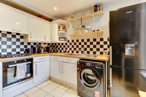 2 bedroom house for sale, Highland Street, Southsea