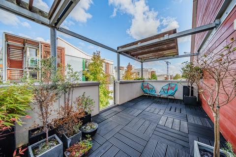 2 bedroom apartment for sale, Schoolbank Road, London