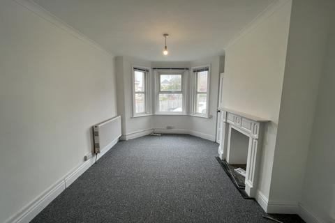 2 bedroom flat to rent, Ripon Road, Bournemouth BH9