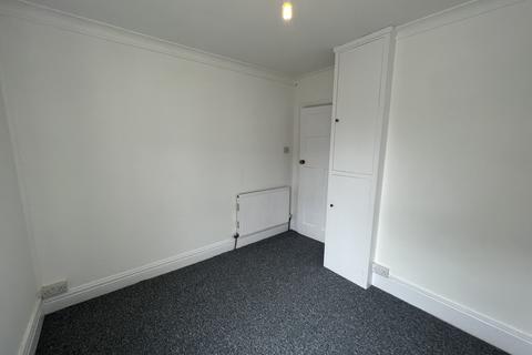 2 bedroom flat to rent, Ripon Road, Bournemouth BH9