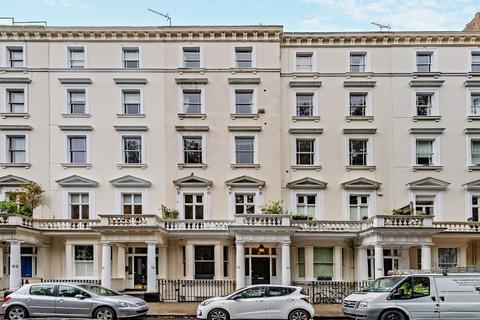 4 bedroom terraced house for sale, St. George's Square, London