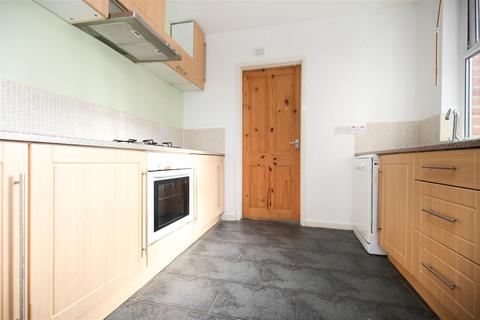 2 bedroom flat to rent, Lavender Gardens, Newcastle Upon Tyne NE2