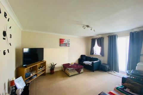 2 bedroom flat to rent, Hide Road, Harrow HA1