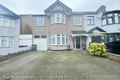 5 bedroom semi-detached house for sale, Windermere Gardens, Ilford