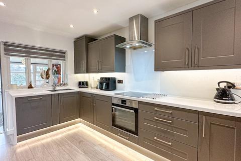 2 Birch Drive, Attleborough, NR17 2HF