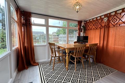 2 Birch Drive, Attleborough, NR17 2HF